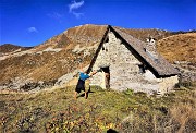 Anello dei MONTI ARETE (2227 m) e VALEGINO (2415 m) da Cambrembo di Valleve il 17 ottobre 2022- FOTOGALLERY